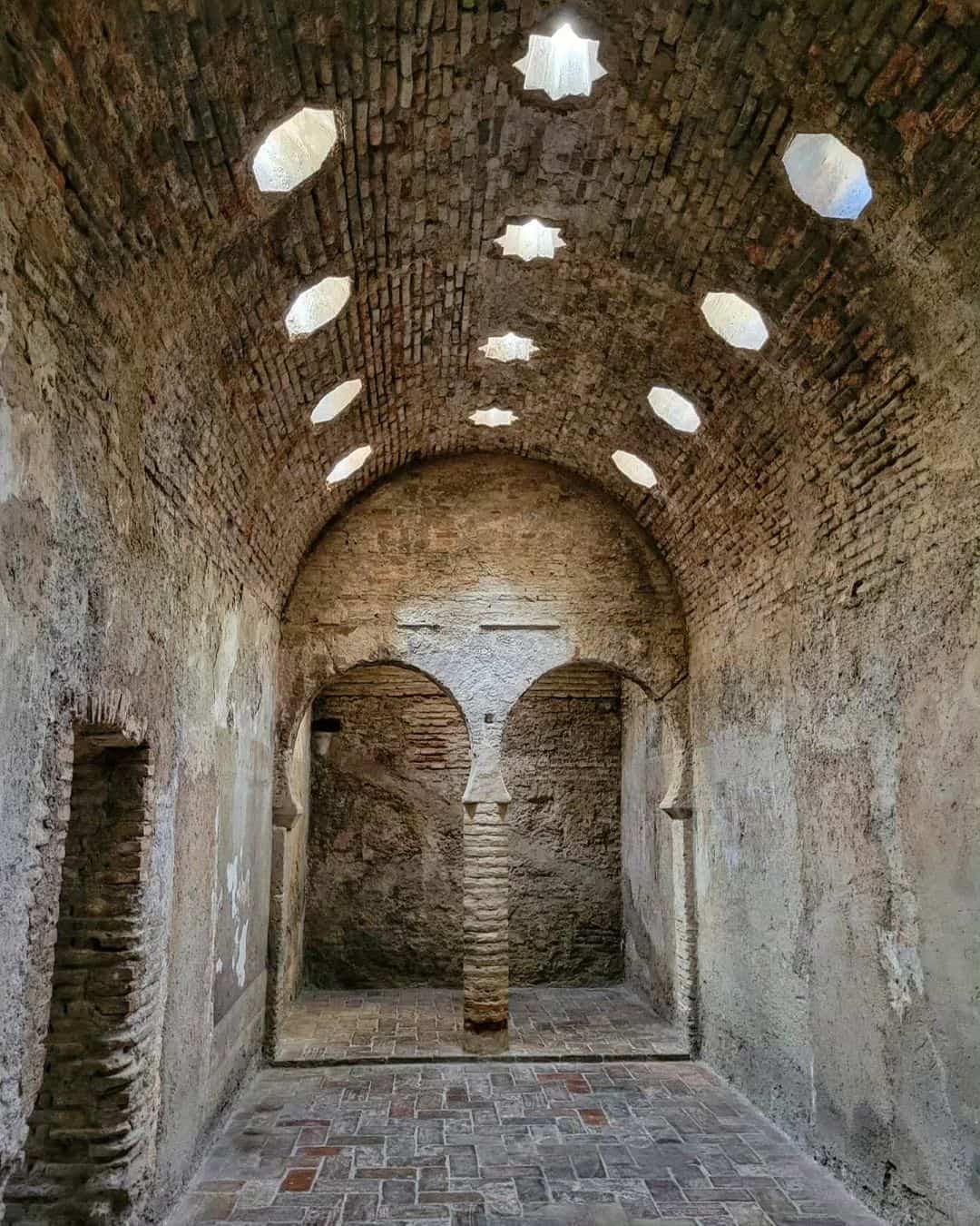 Arab Baths Carrera del Darro, Granada Arab Baths Carrera del Darro, Granada