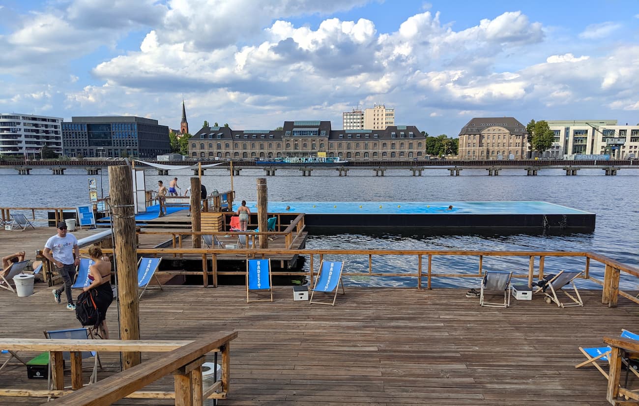 Badeschiff floating pool, Berlin Badeschiff floating pool, Berlin
