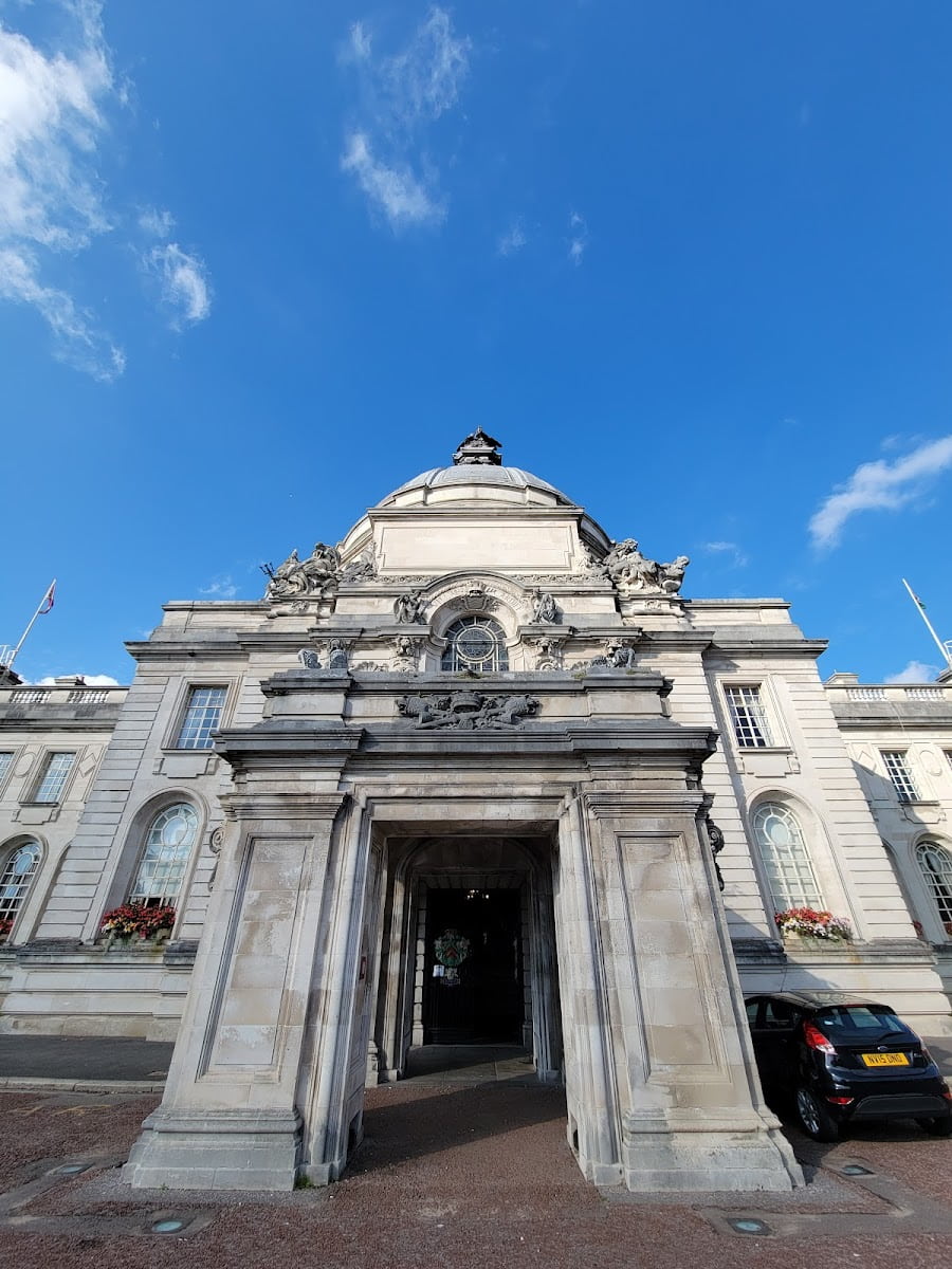 Cardiff City Hall, Cardiff Cardiff City Hall, Cardiff