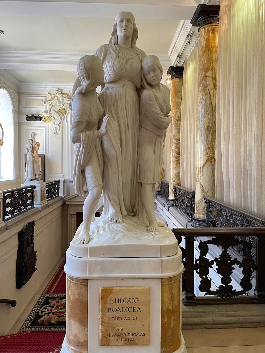 Cardiff City Hall, Cardiff Cardiff City Hall, Cardiff