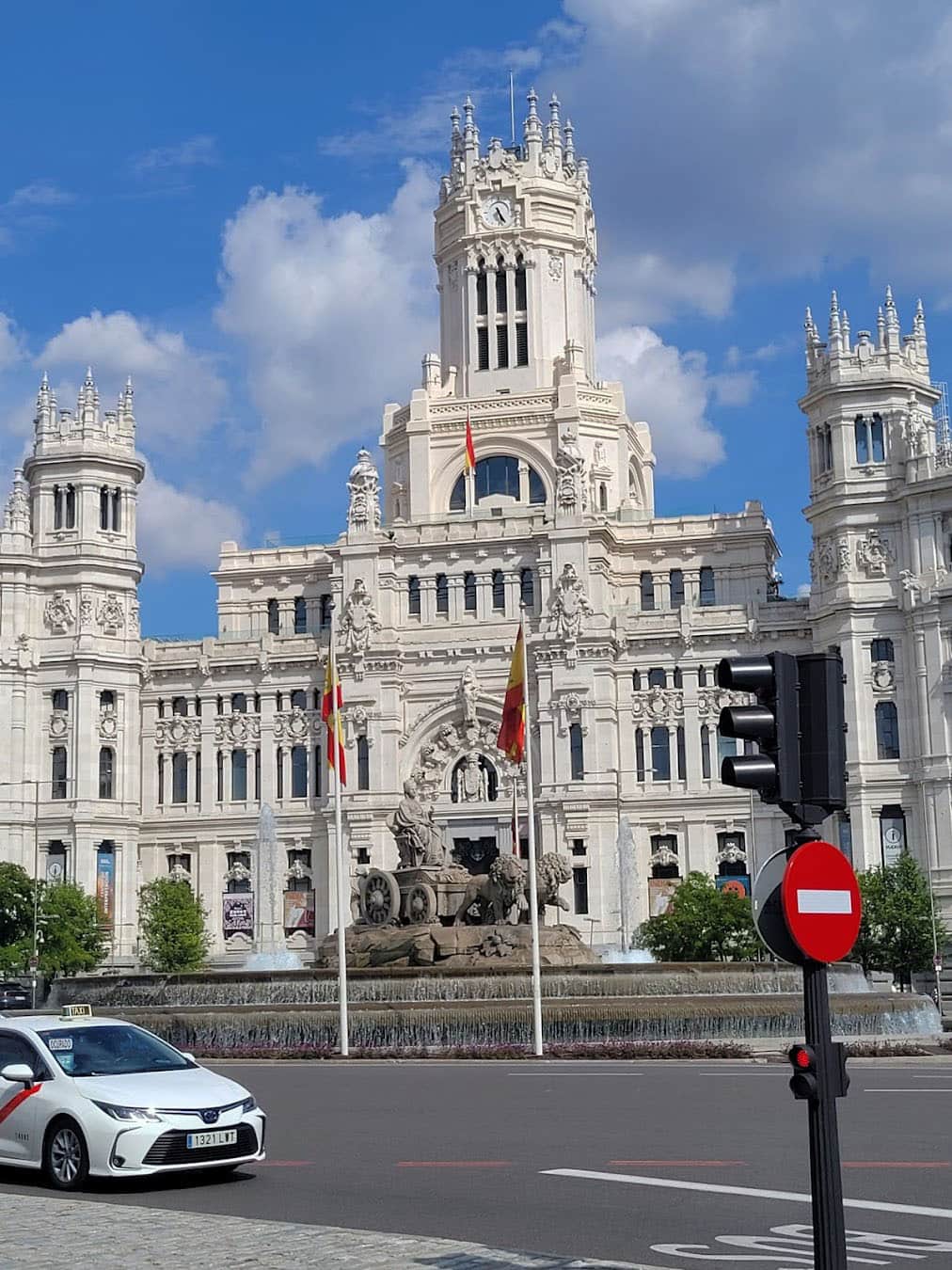 Cibeles Fountain Building, Spain Cibeles Fountain Building, Spain
