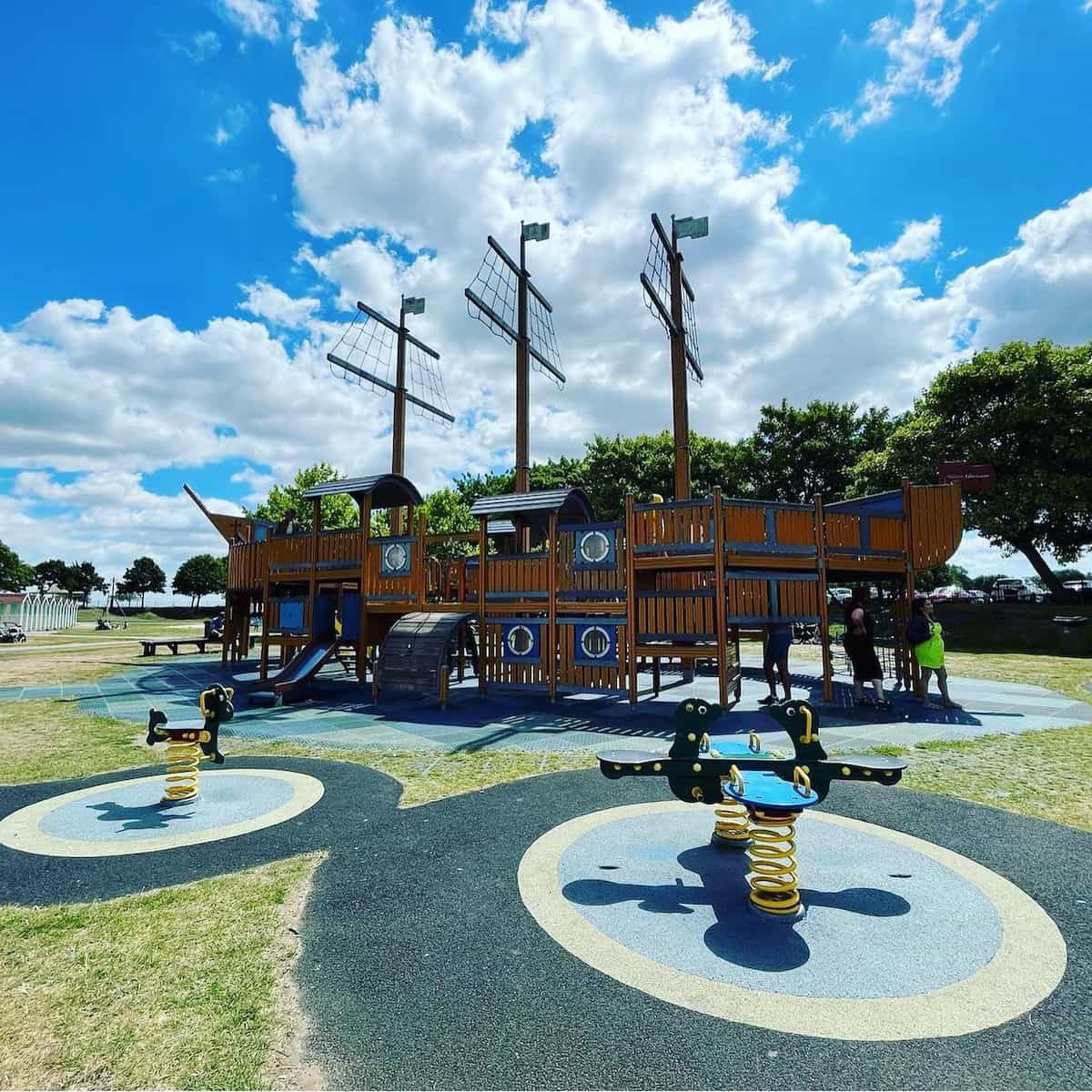 Essex: Promenade Park Essex: Promenade Park