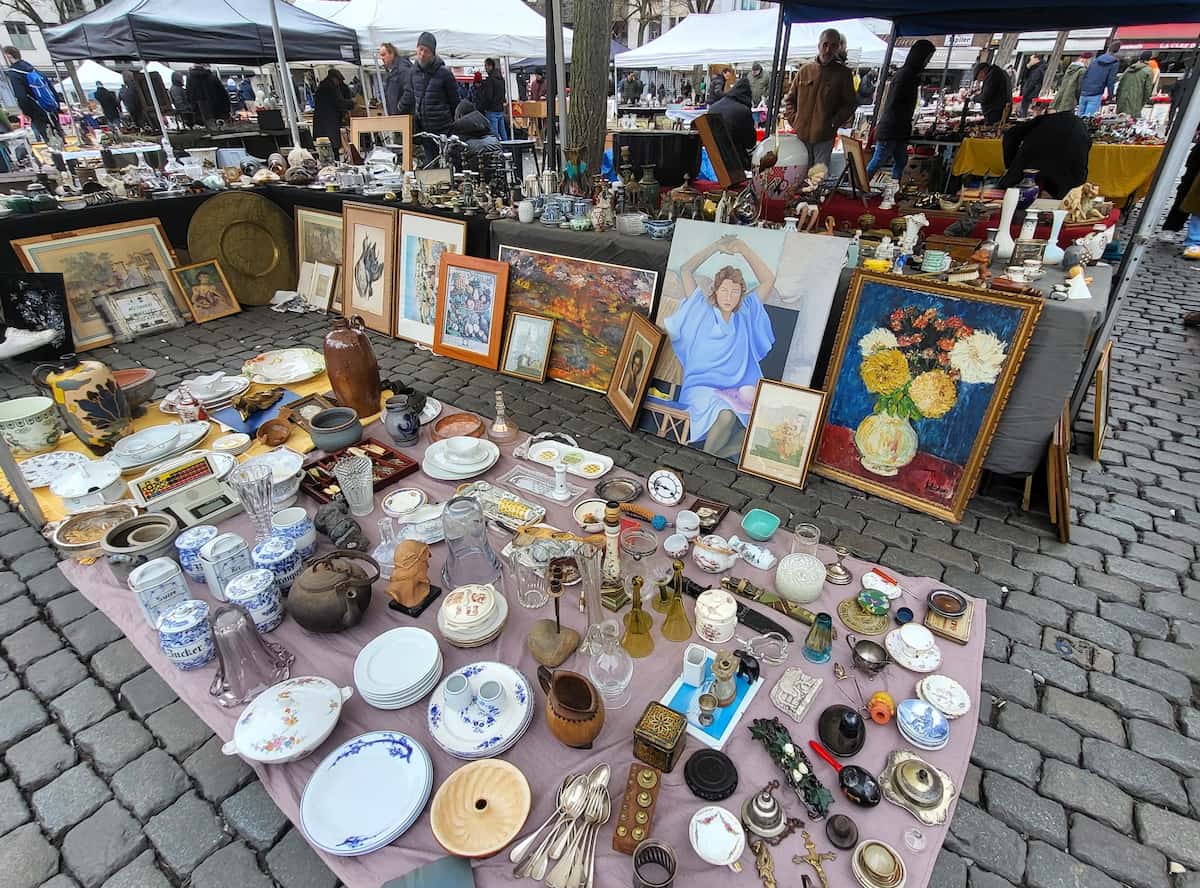 Jeu de Balle flea market Jeu de Balle flea market