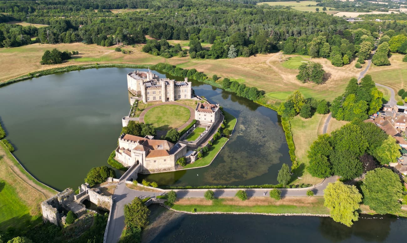 Leeds Castle, Canterbury Leeds Castle, Canterbury