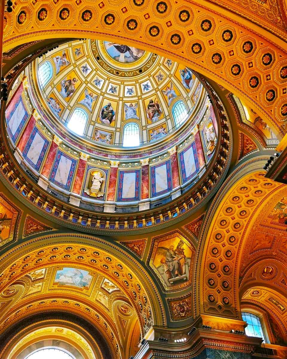 St. Stephenâs Basilica, Budapest St. Stephenâs Basilica, Budapest