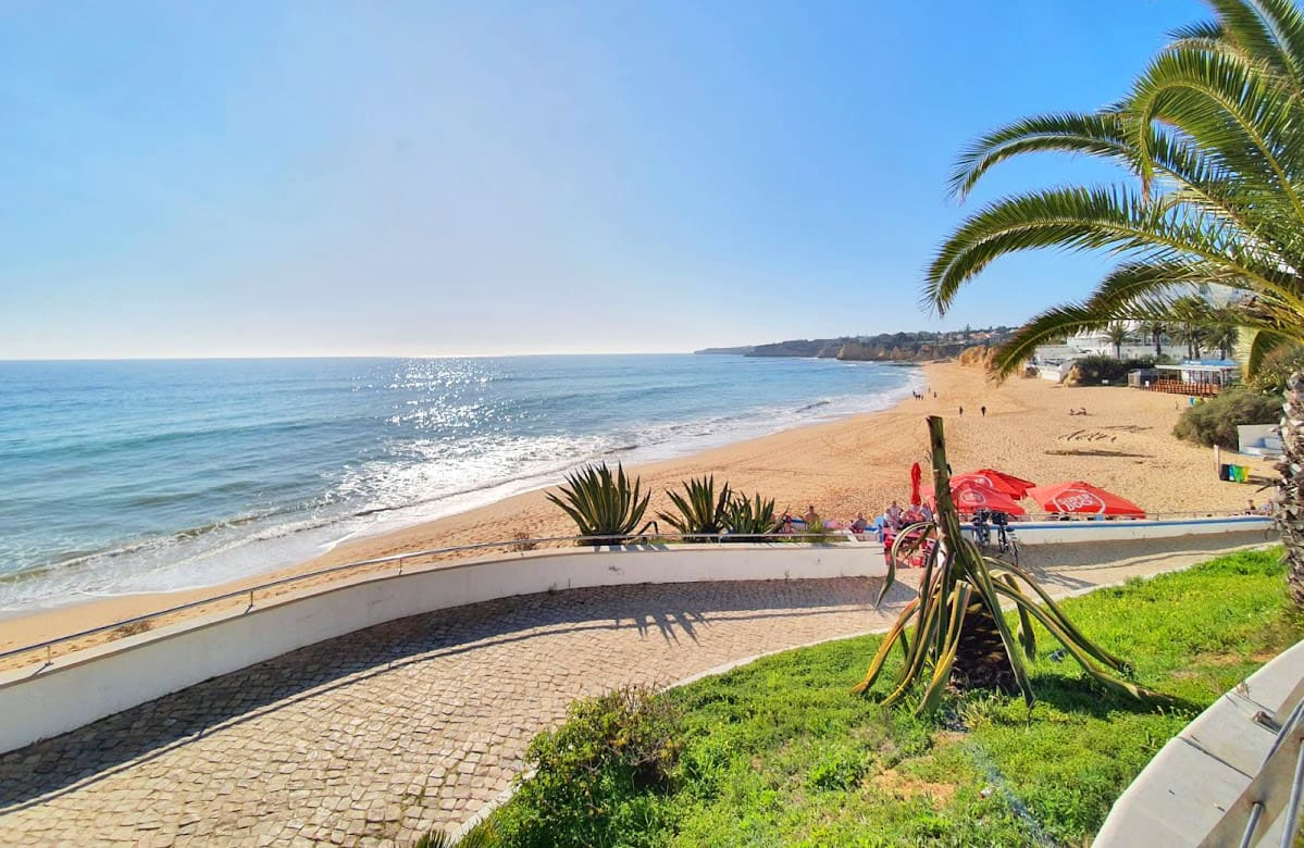 Armação de Pêra Beach, Portugal Armação de Pêra Beach, Portugal