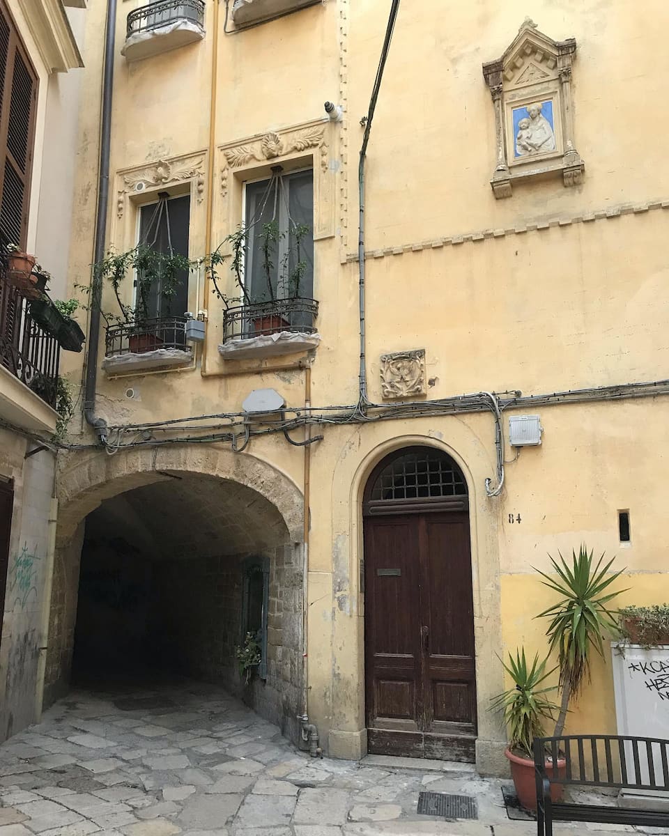 Bari: Piazza Mercantile Bari: Piazza Mercantile