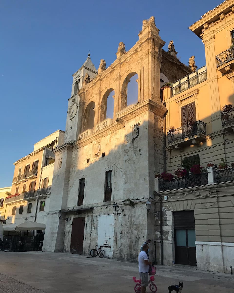 Bari: Piazza Mercantile Bari: Piazza Mercantile