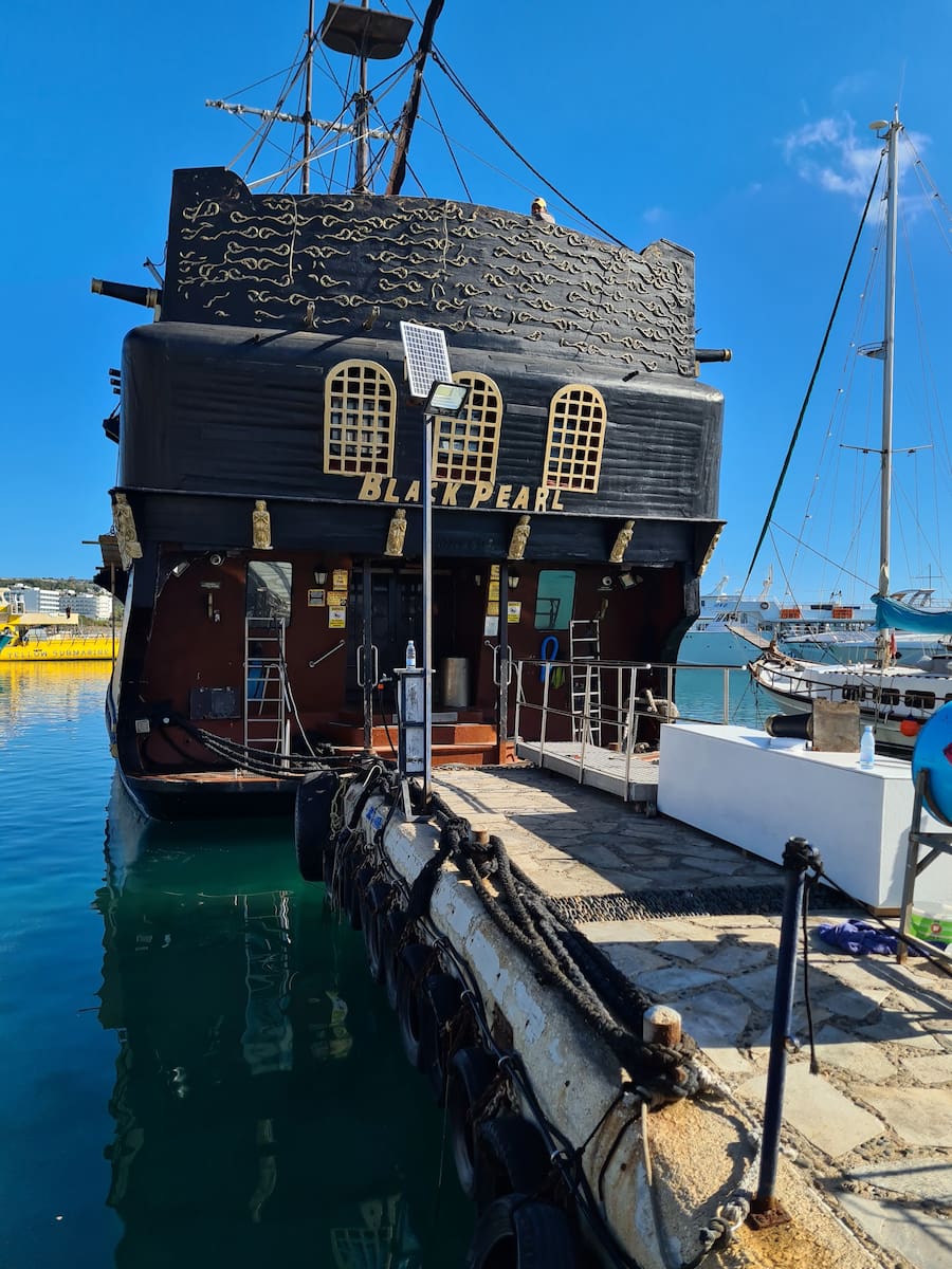 Black Pearl Pirate Boat Black Pearl Pirate Boat