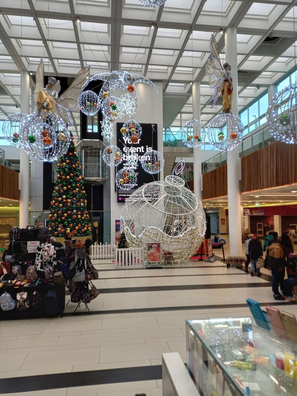 Broad Street Mall Inside, Enlgand Broad Street Mall Inside, Enlgand