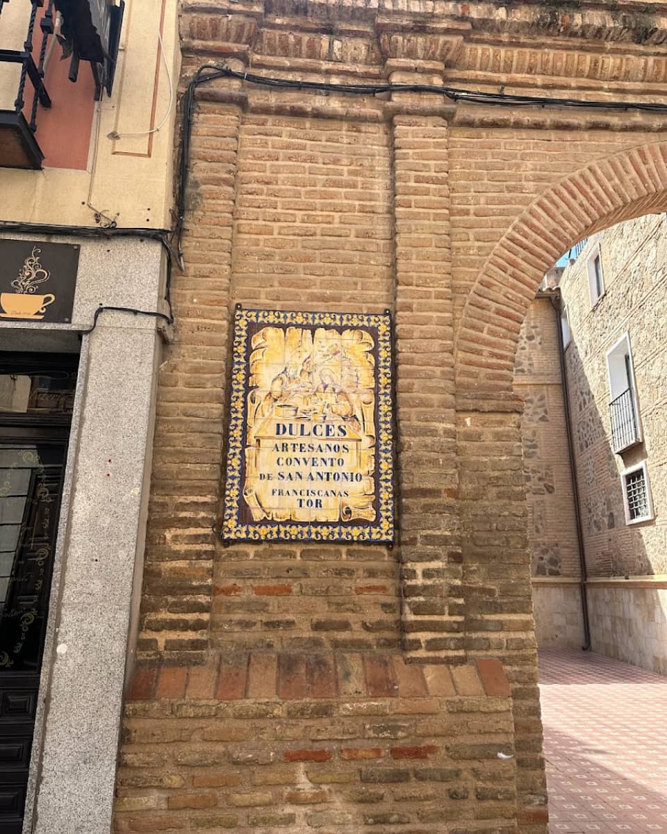 Calle Santo Tomé street, Toledo Calle Santo Tomé street, Toledo
