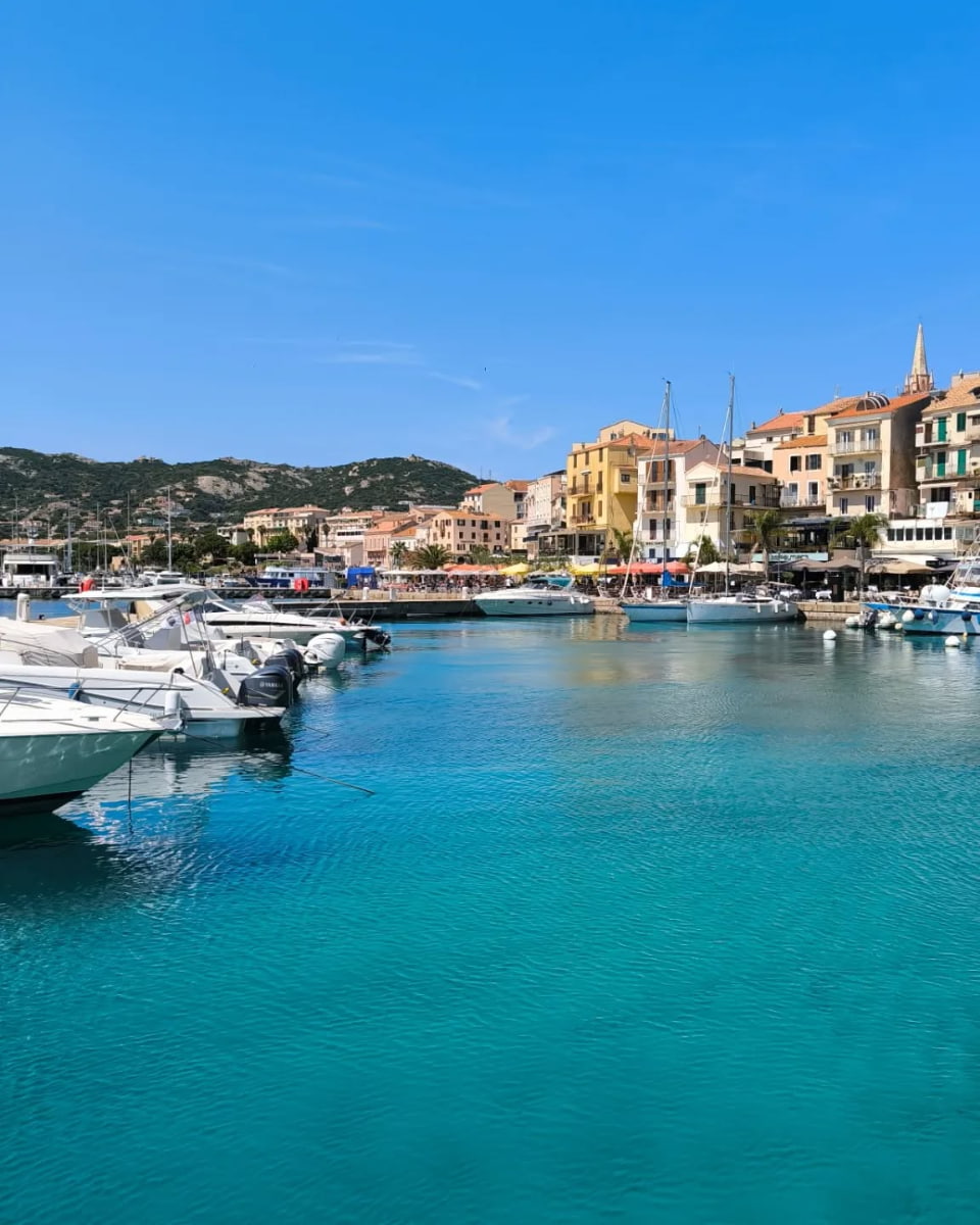 Calvi, Marina Calvi, Marina