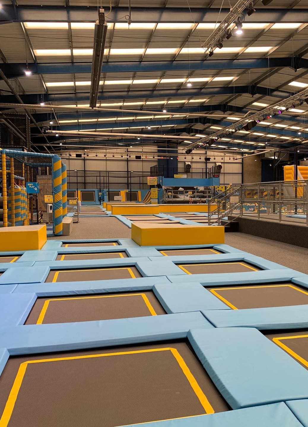 Derby: Oxygen Freejumping Derby: Oxygen Freejumping