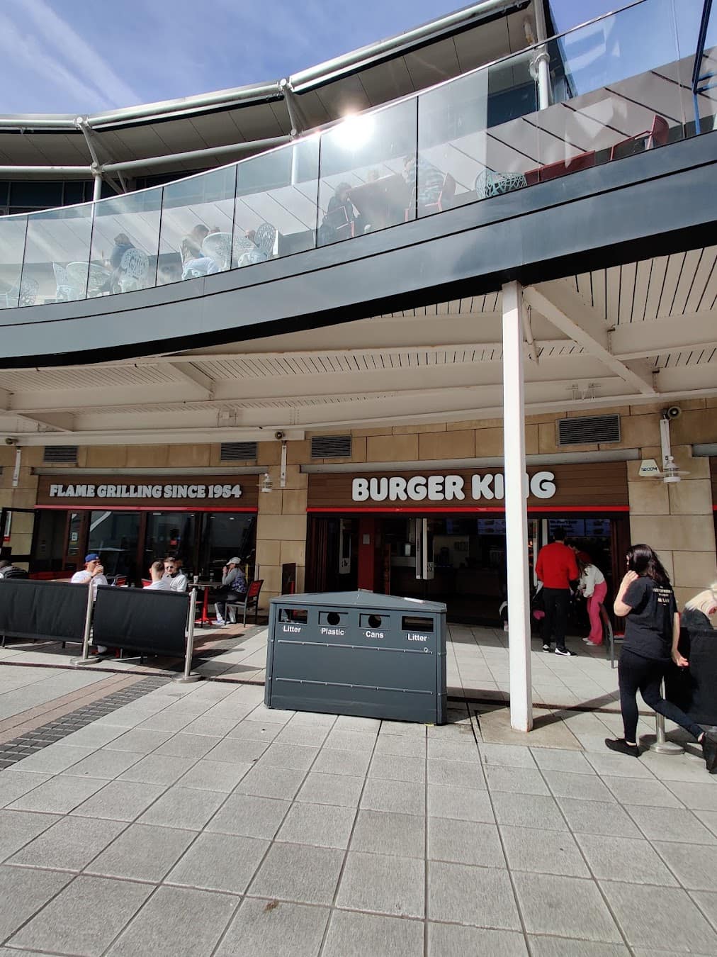 Fastfood Restaraunts Near Spinnaker Tower, England Fastfood Restaraunts Near Spinnaker Tower, England