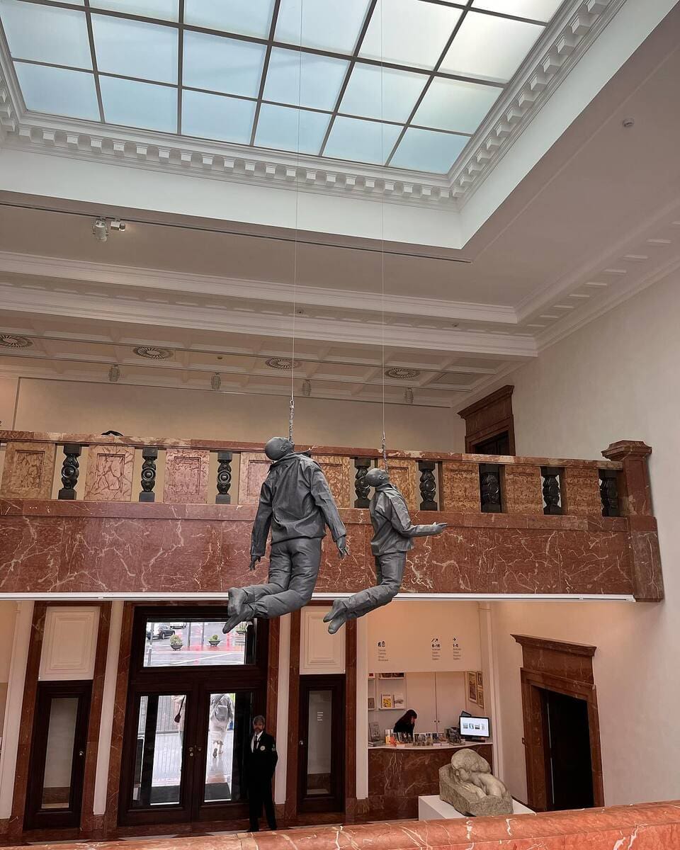 Hanging figures, Museo de Bellas Artes Hanging figures, Museo de Bellas Artes