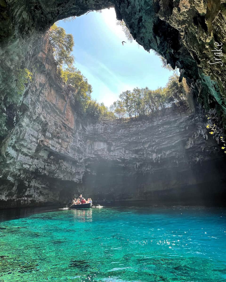 Kefalonia: Caves and Underground Lakes Kefalonia: Caves and Underground Lakes