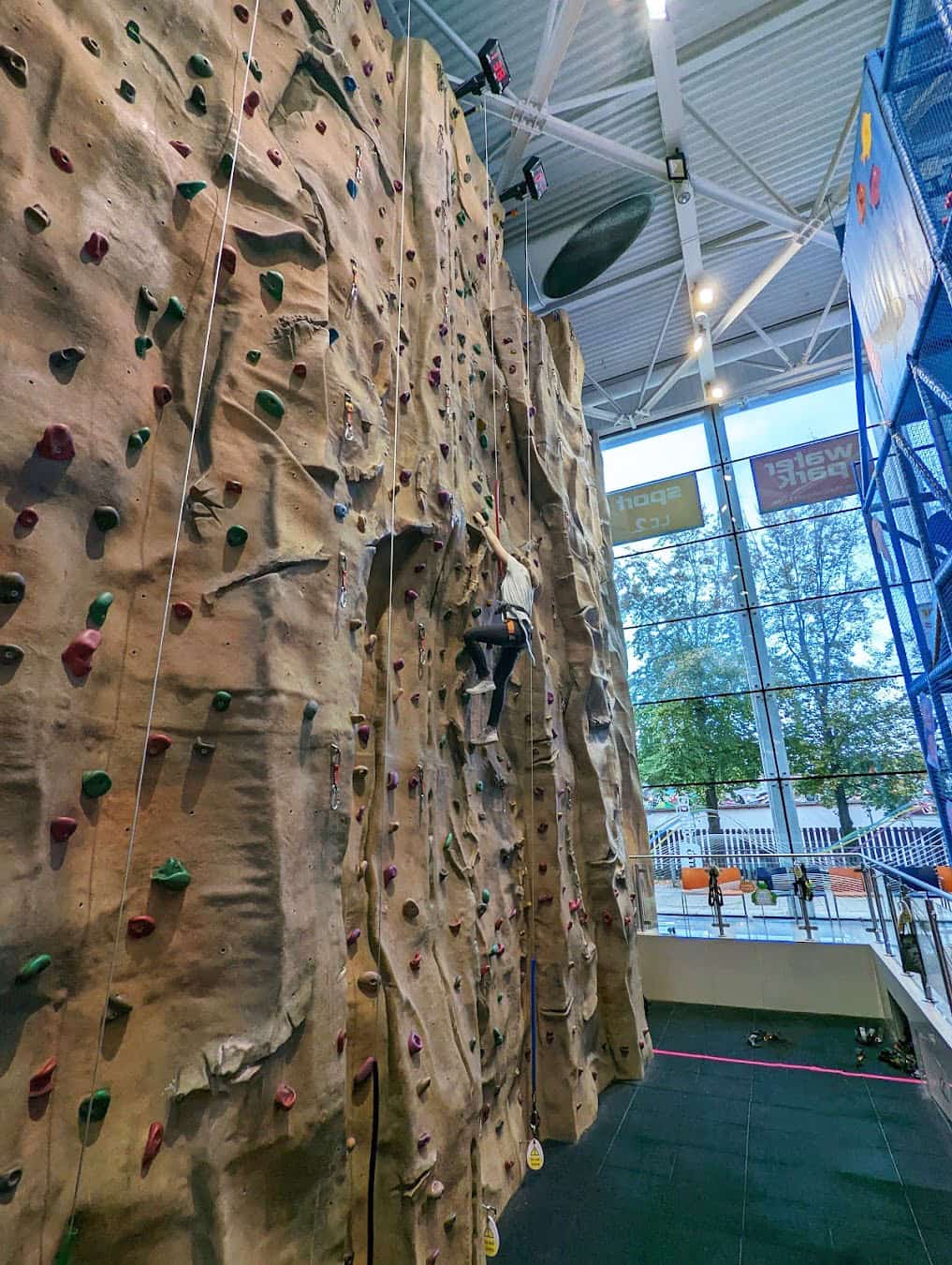 LC Swansea Rock Climbing, England LC Swansea Rock Climbing, England
