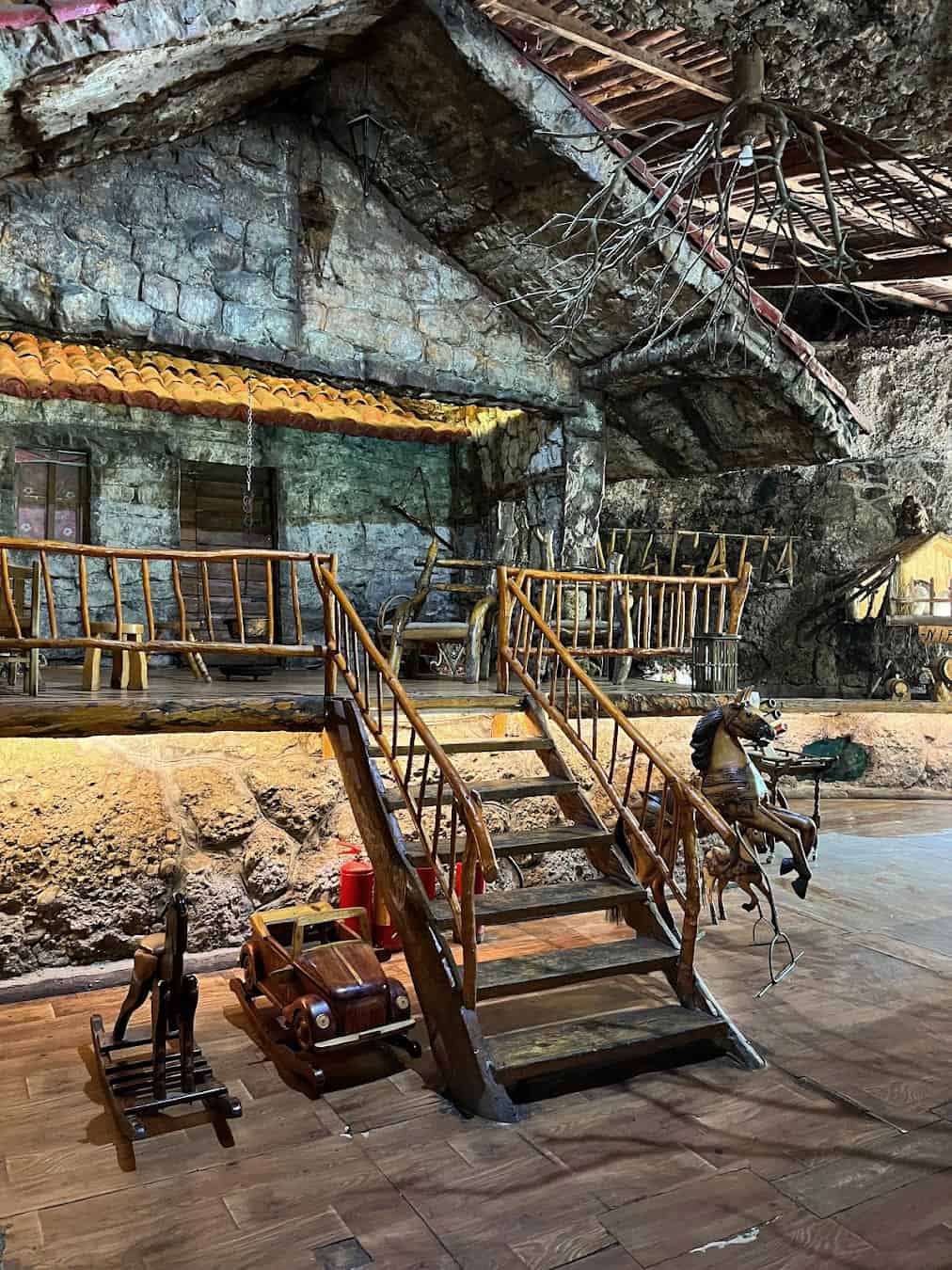Niagara Falls Building, Montenegro Niagara Falls Building, Montenegro