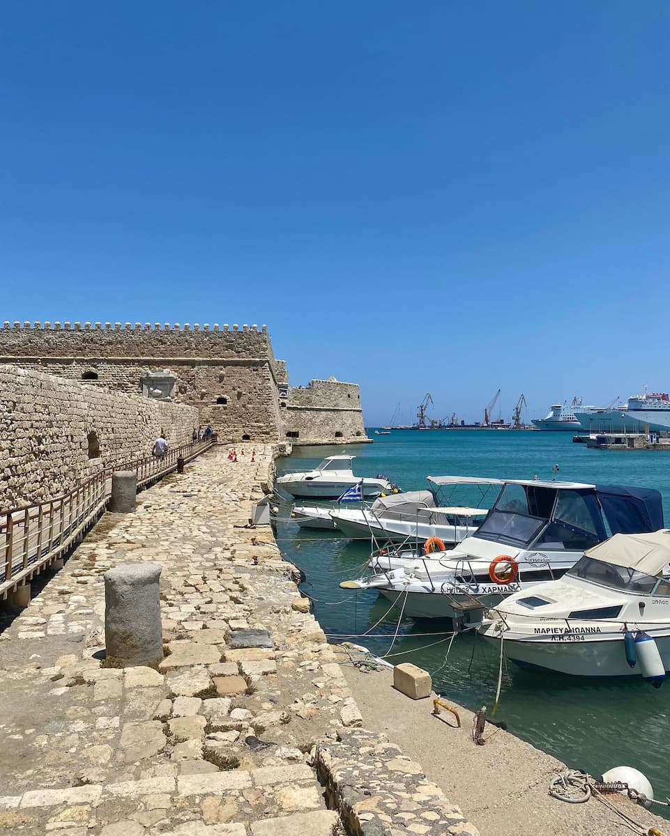 Rocca a Mare Fortress Rocca a Mare Fortress