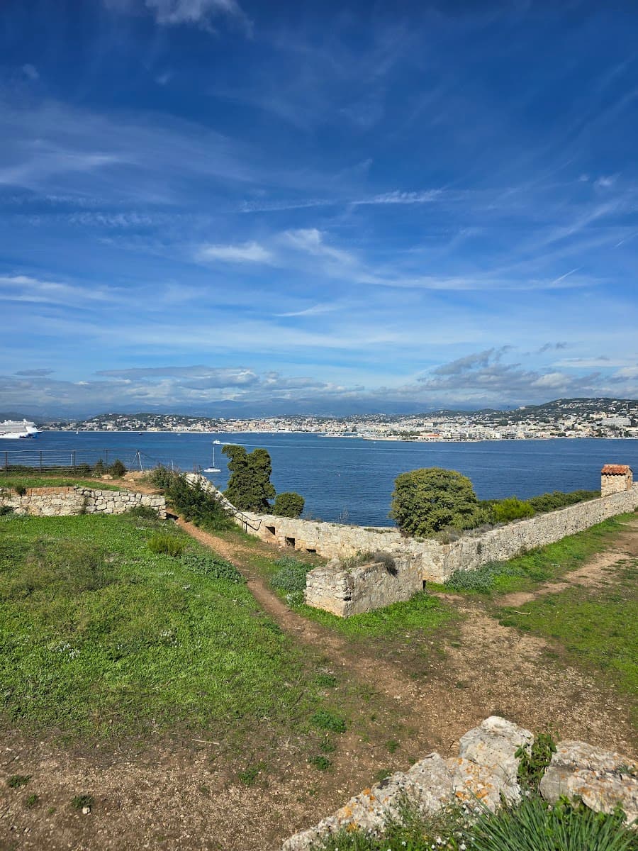 Sainte-Marguerite Island, Cannes Sainte-Marguerite Island, Cannes