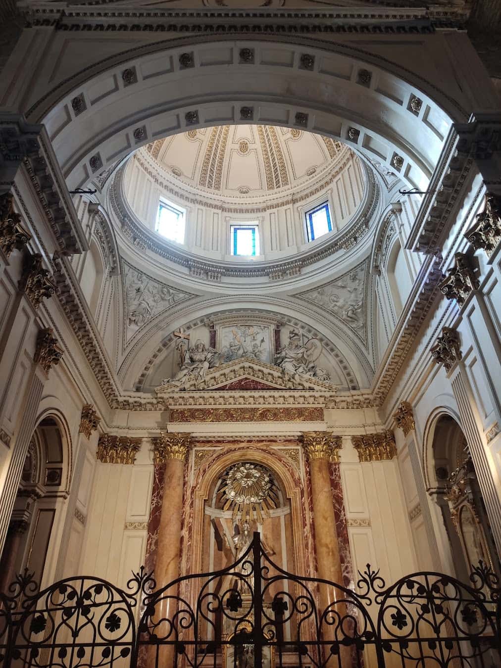 San Nicolas Cathedral Inside, Spain San Nicolas Cathedral Inside, Spain