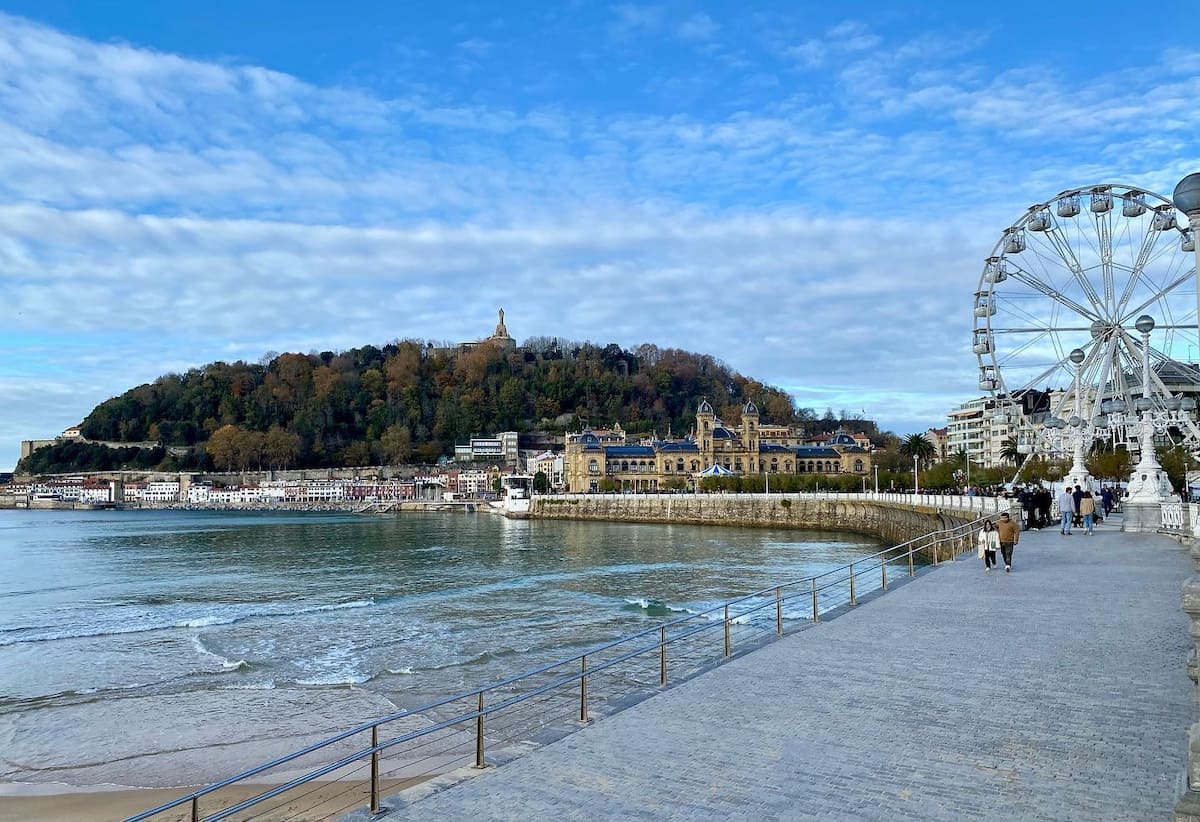 San Sebastian: Paseo de la Concha San Sebastian: Paseo de la Concha