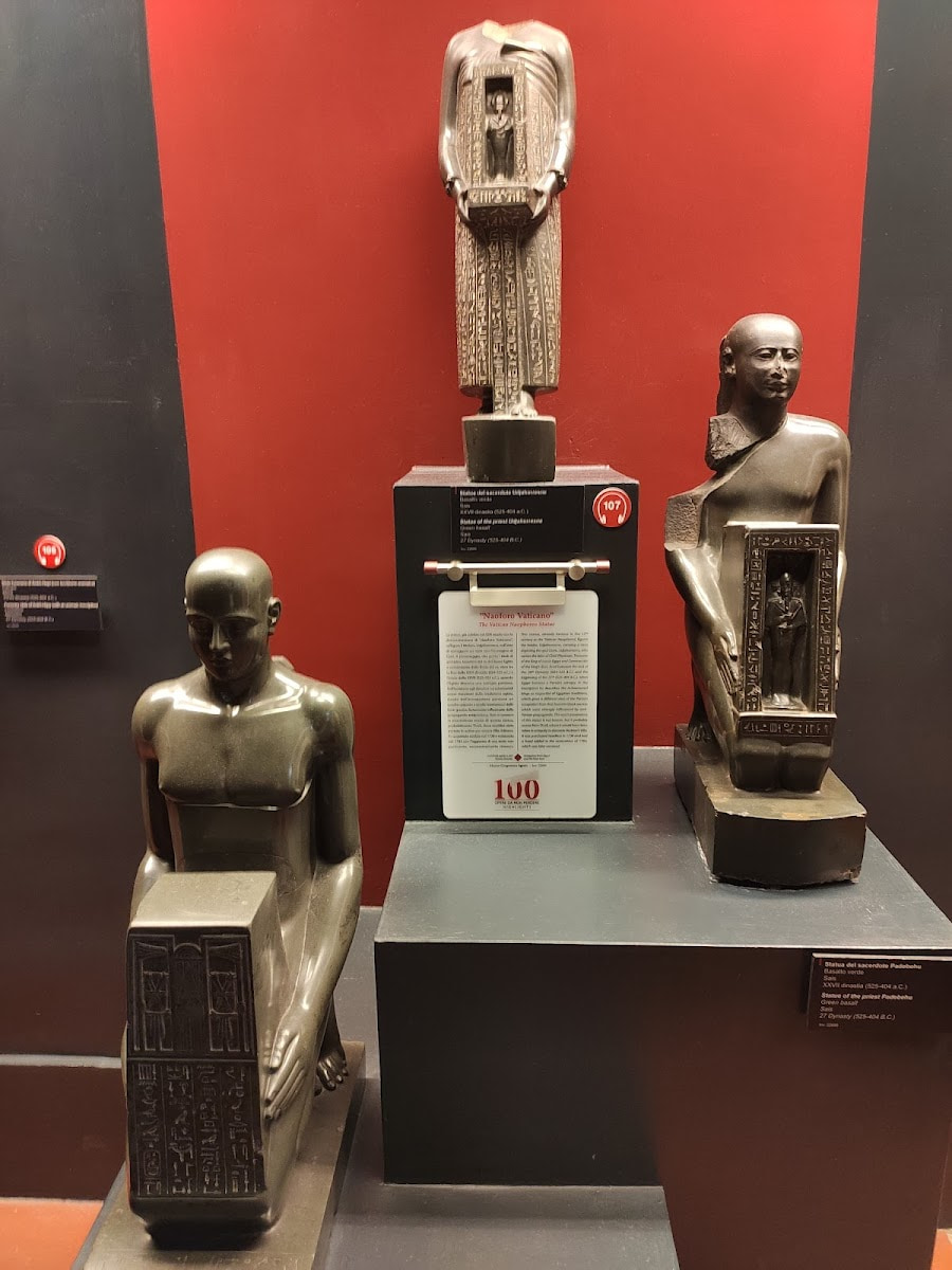 Statue of Psamtikseneb, Gregorian Egyptian Museum Statue of Psamtikseneb, Gregorian Egyptian Museum