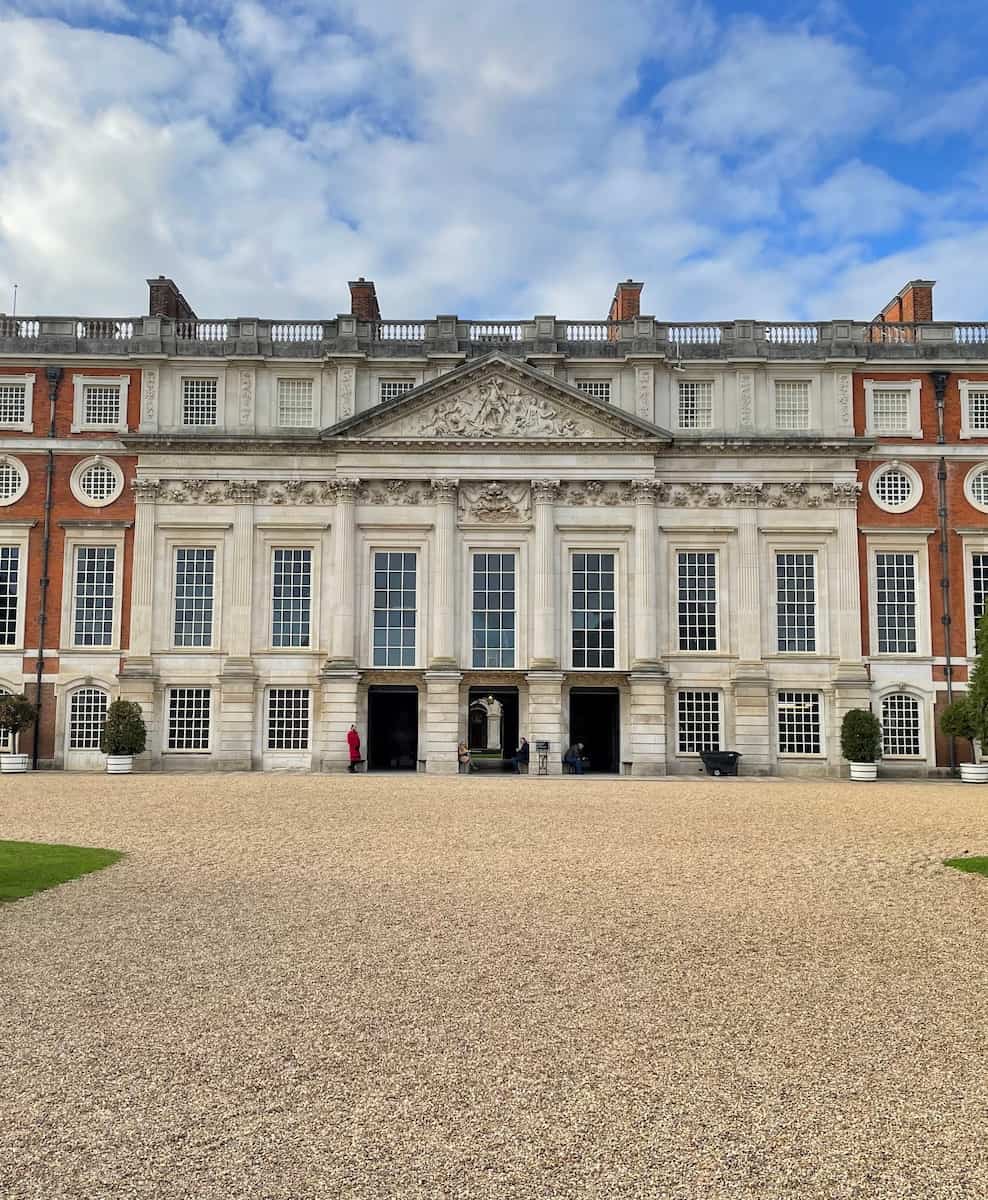 Surrey, Hampton Court Palace Surrey, Hampton Court Palace