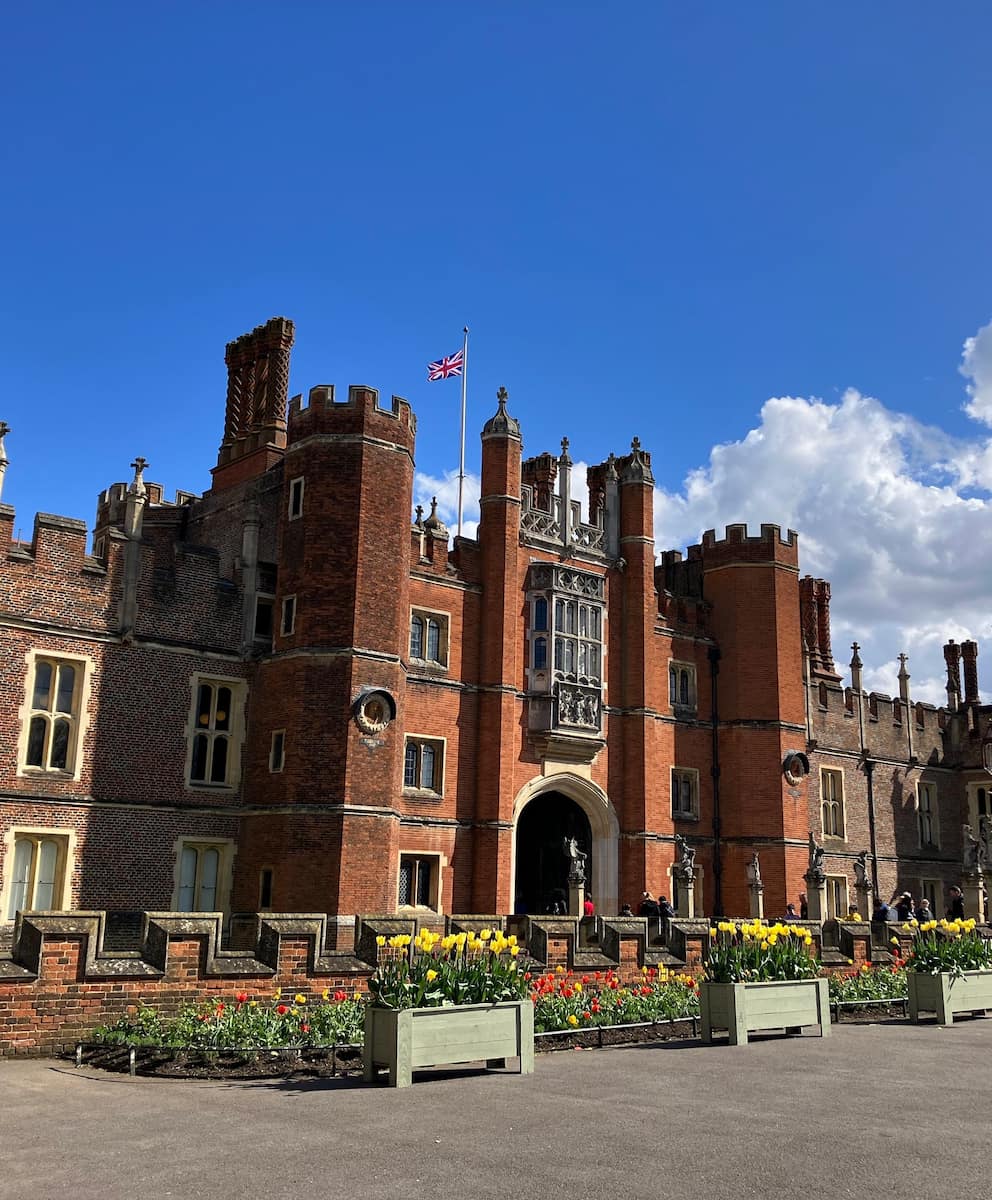 Surrey, Hampton Court Palace Surrey, Hampton Court Palace