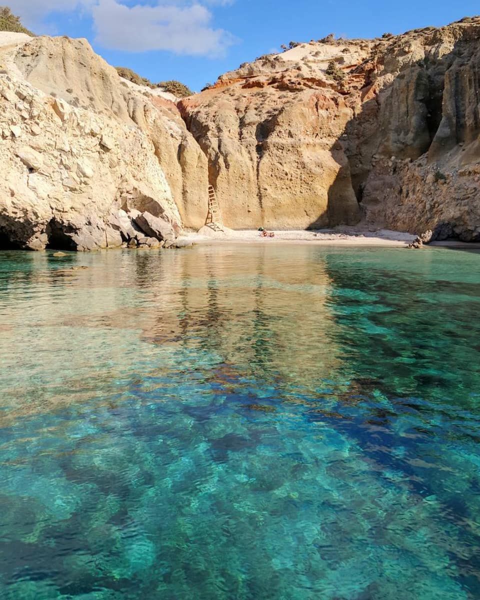 Tsigrado Beach, Milos Tsigrado Beach, Milos