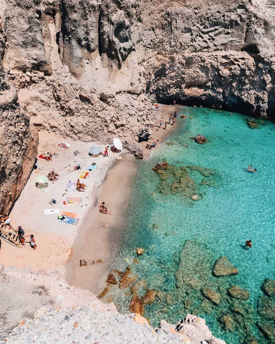 Tsigrado, Milos Tsigrado, Milos