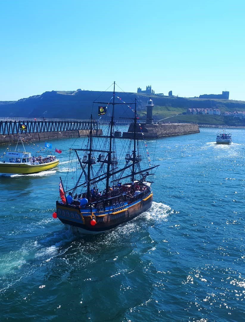 Whitby: Bark Endeavour Whitby: Bark Endeavour