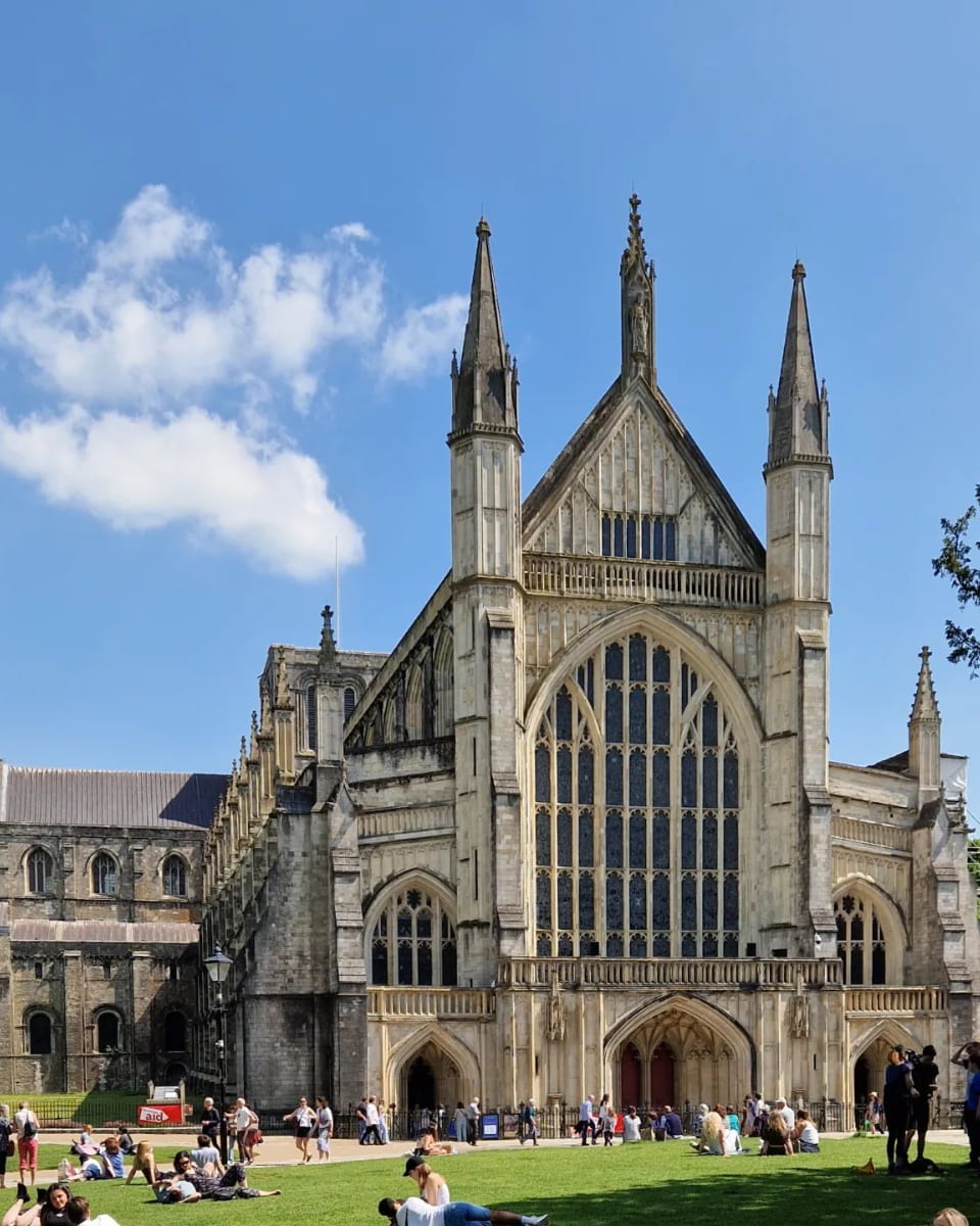 Winchester Cathedral, Hampshire Winchester Cathedral, Hampshire