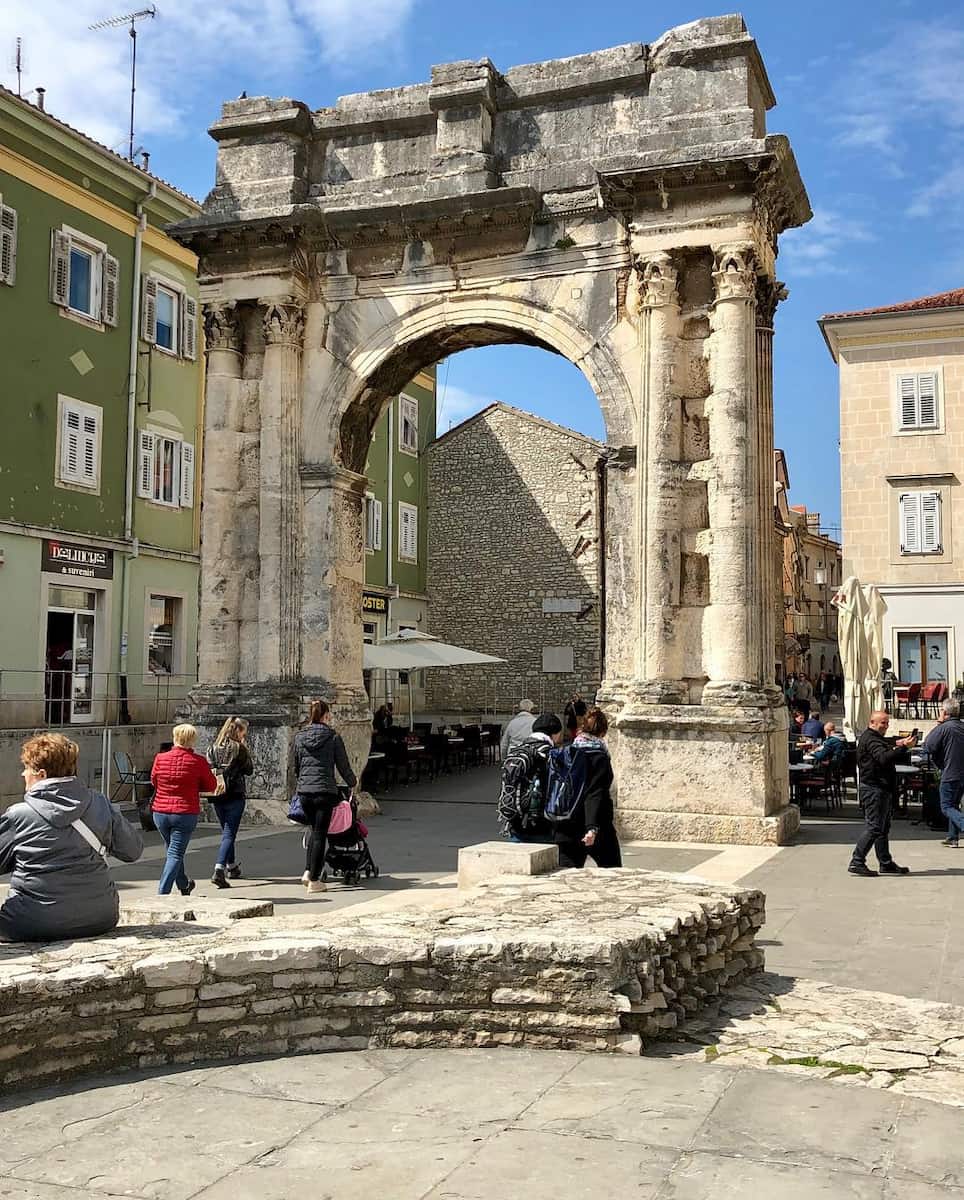 Arch of the Sergii, Pula Arch of the Sergii, Pula