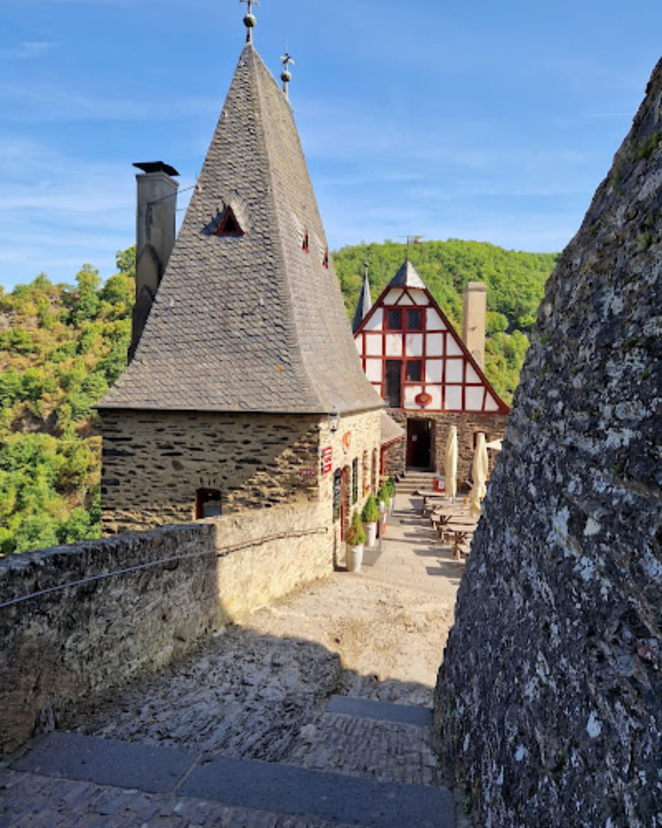 Eltz Castle, Frankfurt