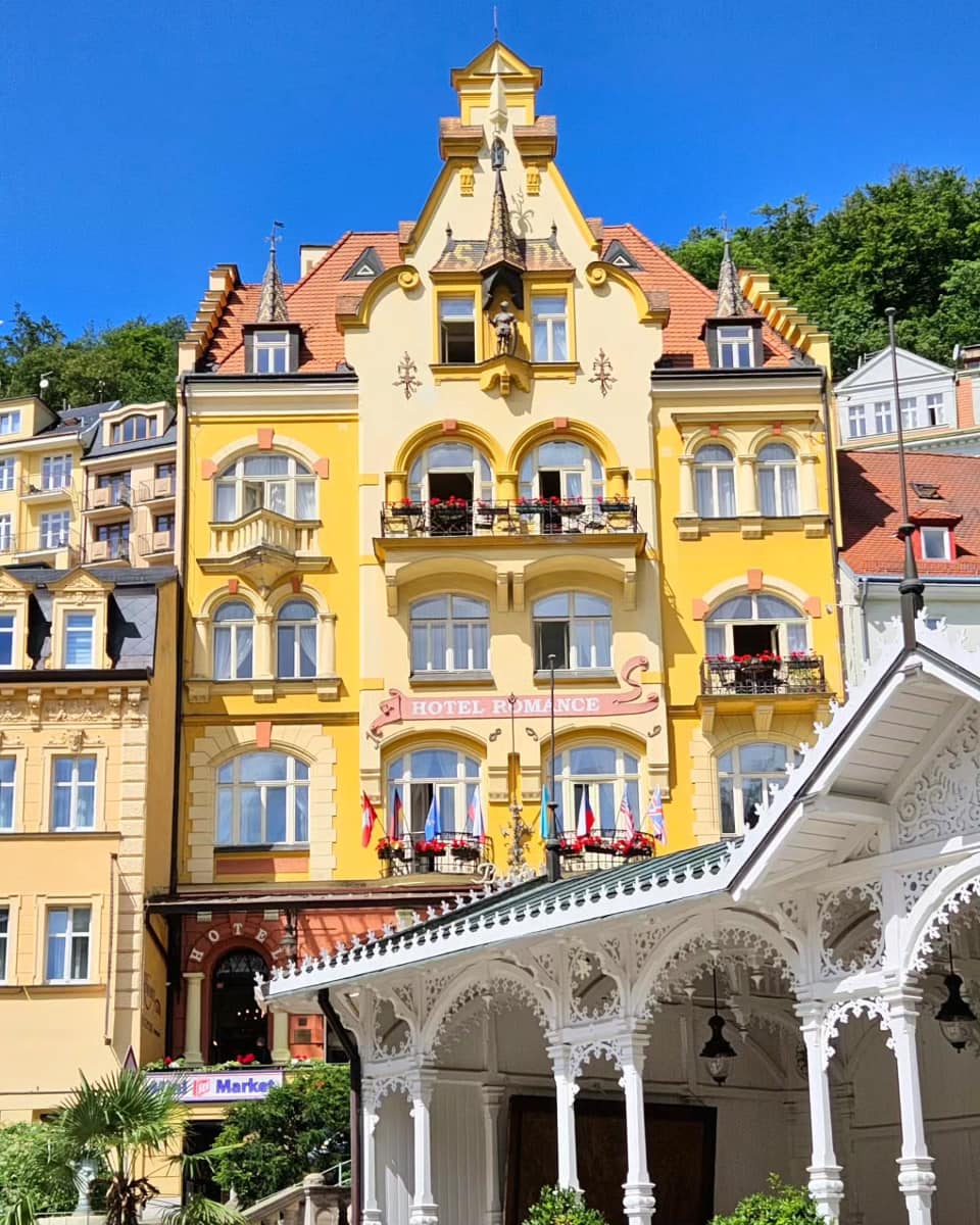 Karlovy Vary, Prague