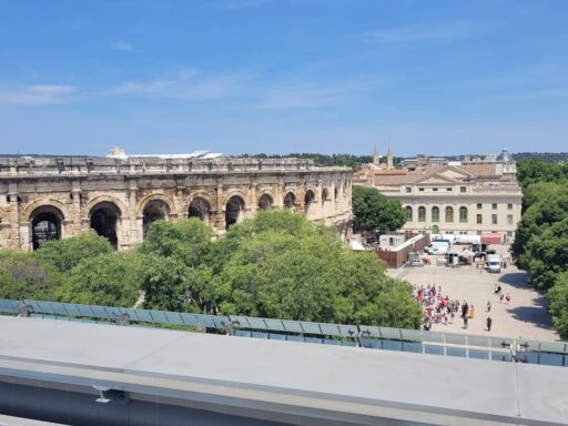 Nîmes