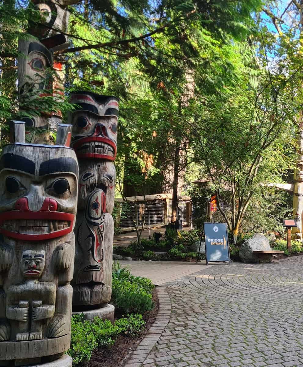 North Vancouver, Capilano Suspension Bridge