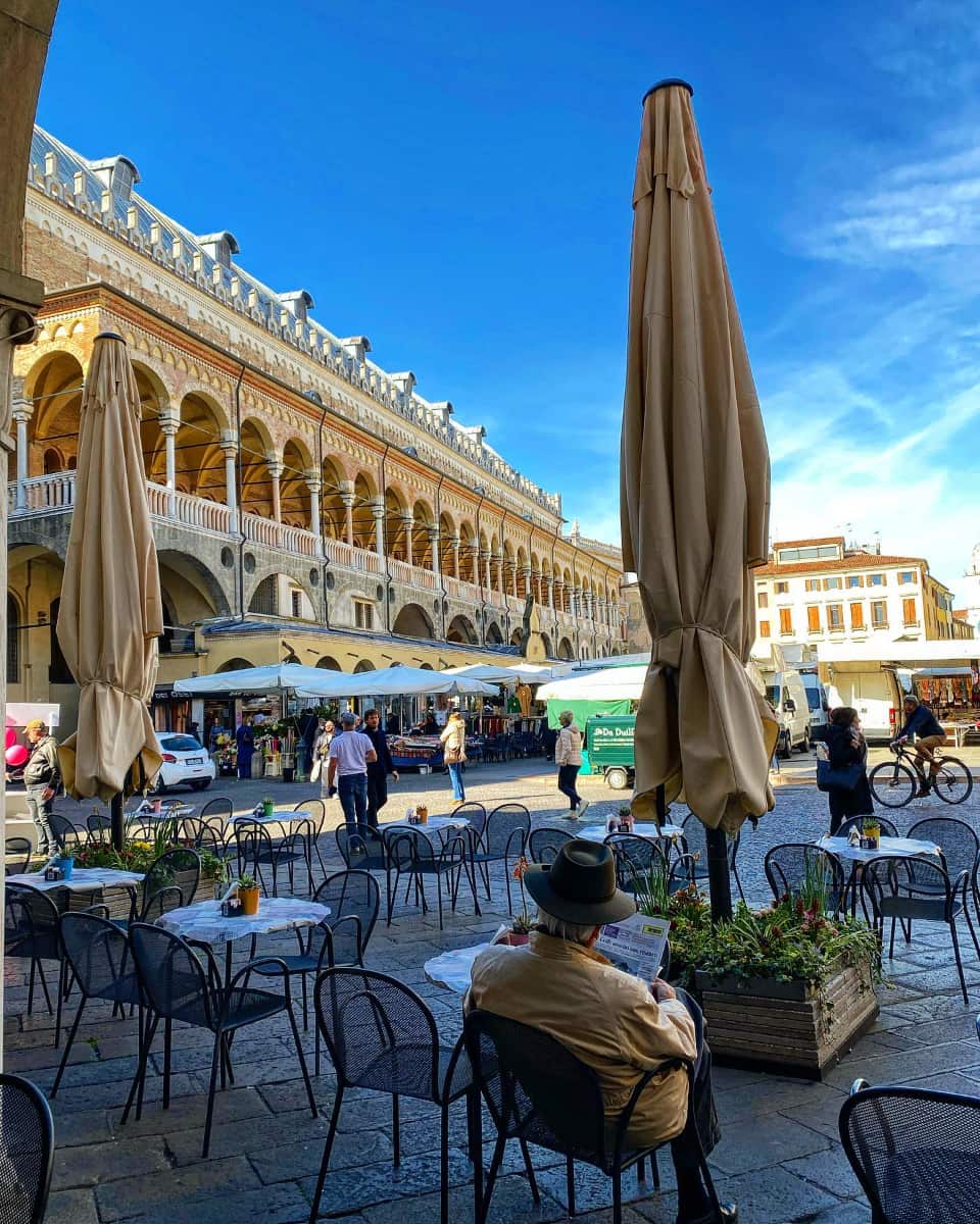 Piazza della Frutta, Padua Piazza della Frutta, Padua