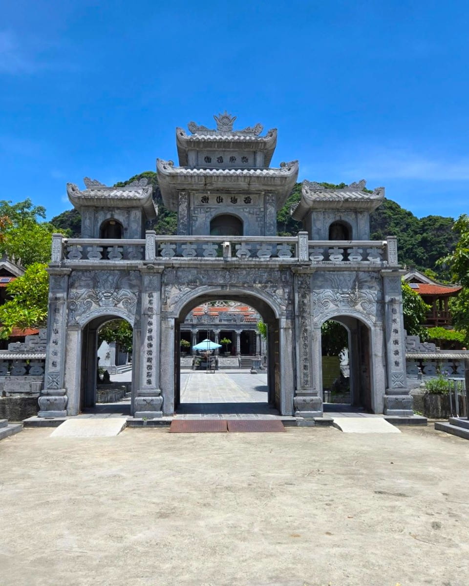 Thai Vi Temple, Hanoi