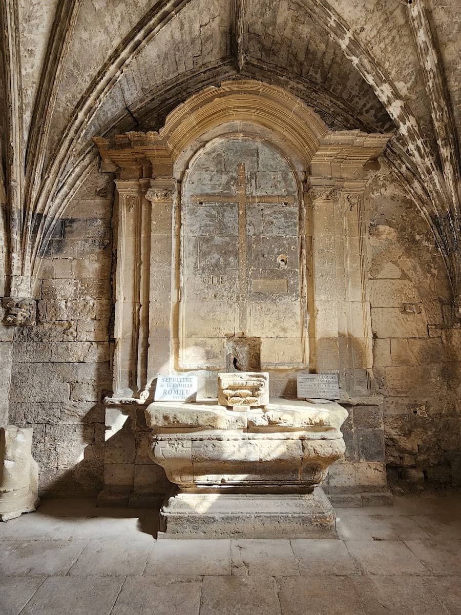 Alyscamps Necropolis, Arles Alyscamps Necropolis, Arles