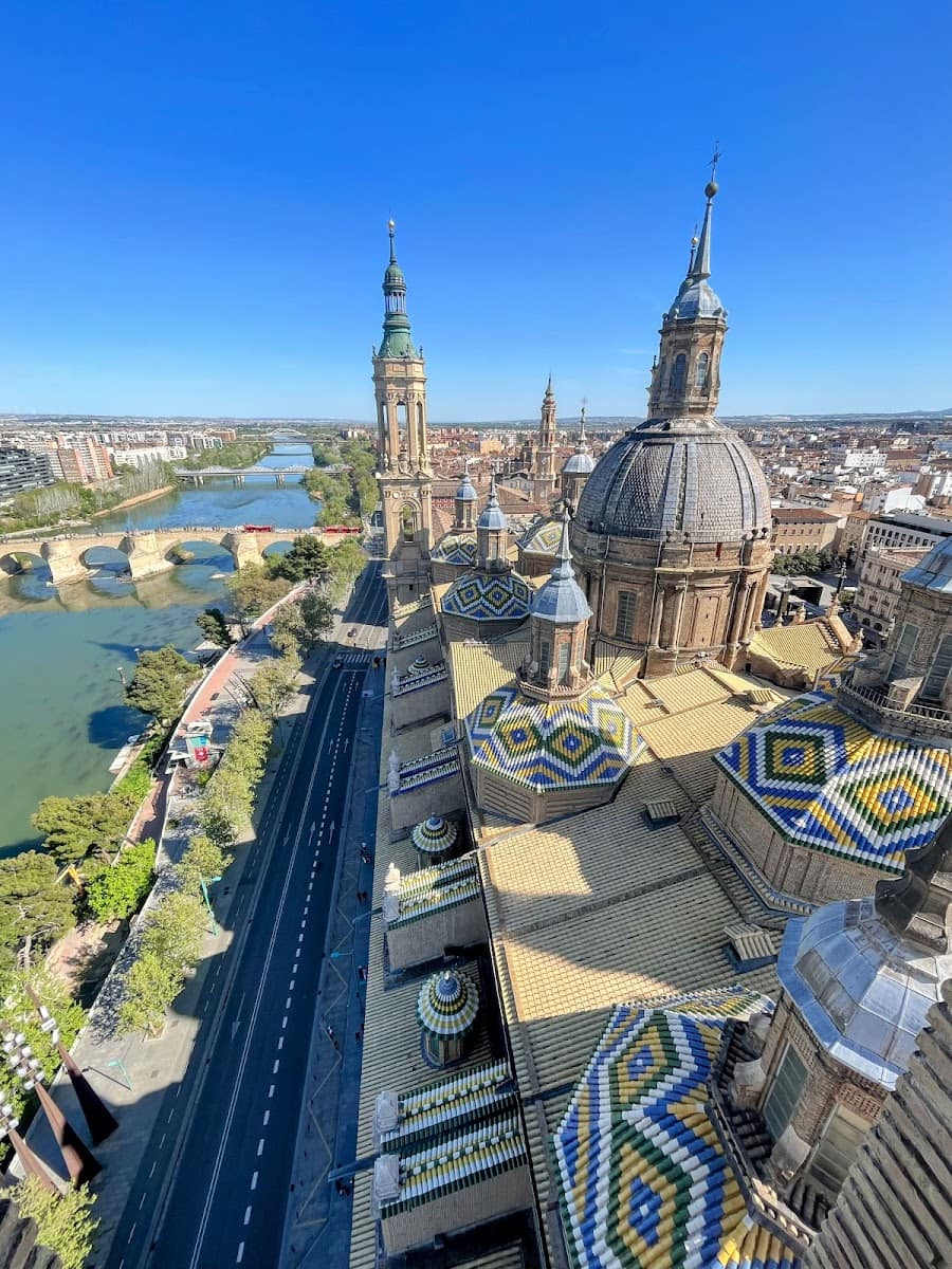 Basílica de Nuestra Señora del Pilar Basílica de Nuestra Señora del Pilar