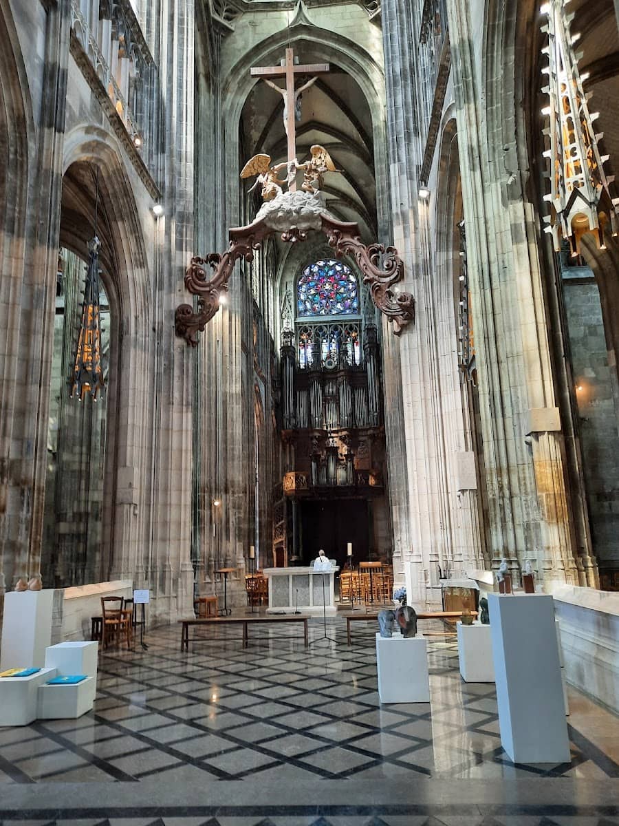 Inside of Church of Saint-Maclou, Rouen Inside of Church of Saint-Maclou, Rouen