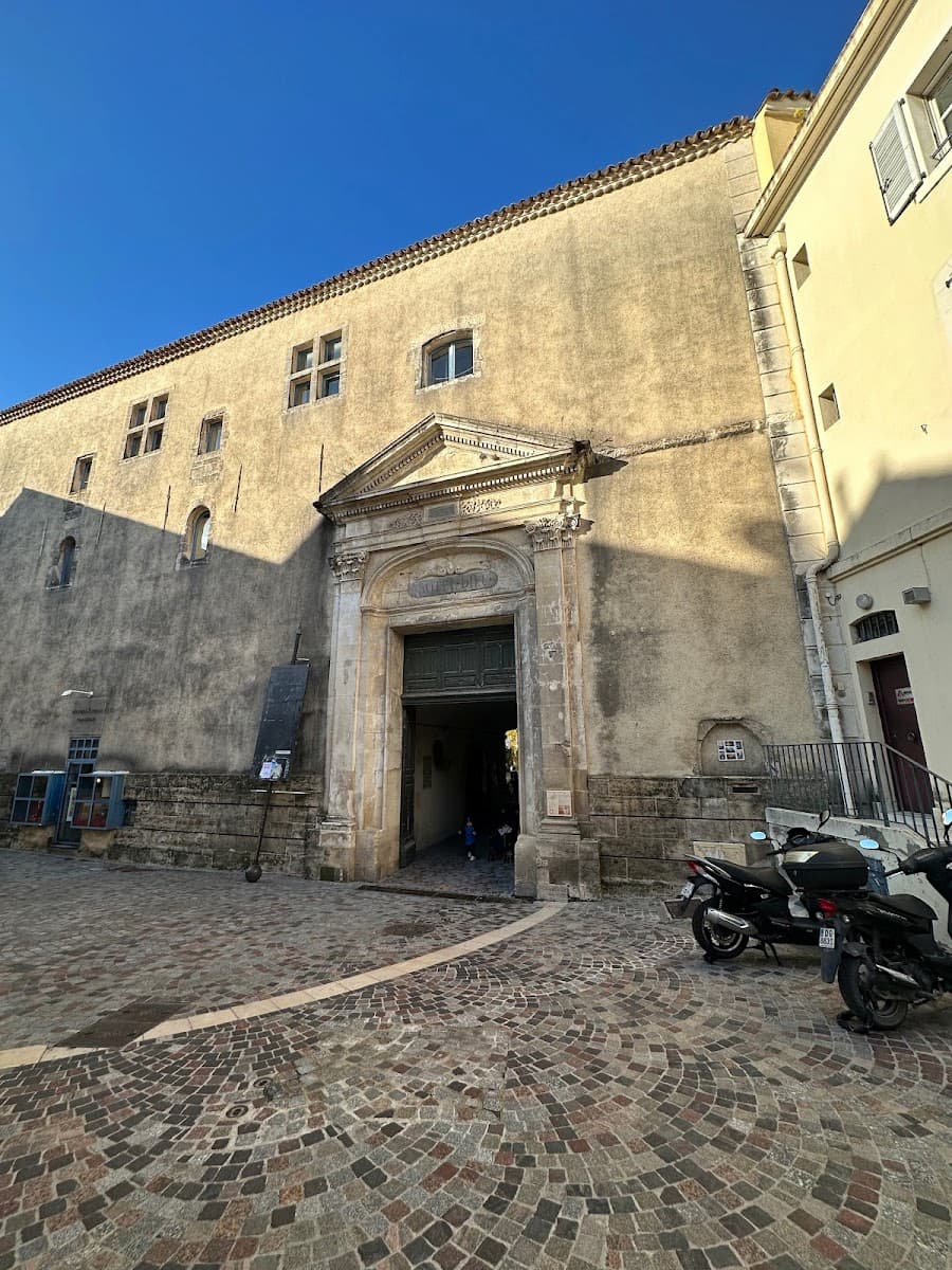 Espace Van Gogh Inside, Arles Espace Van Gogh Inside, Arles