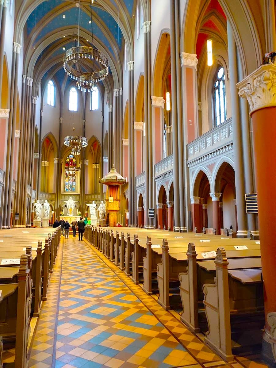 Hall of Marktkirche, Wiesbaden Hall of Marktkirche, Wiesbaden