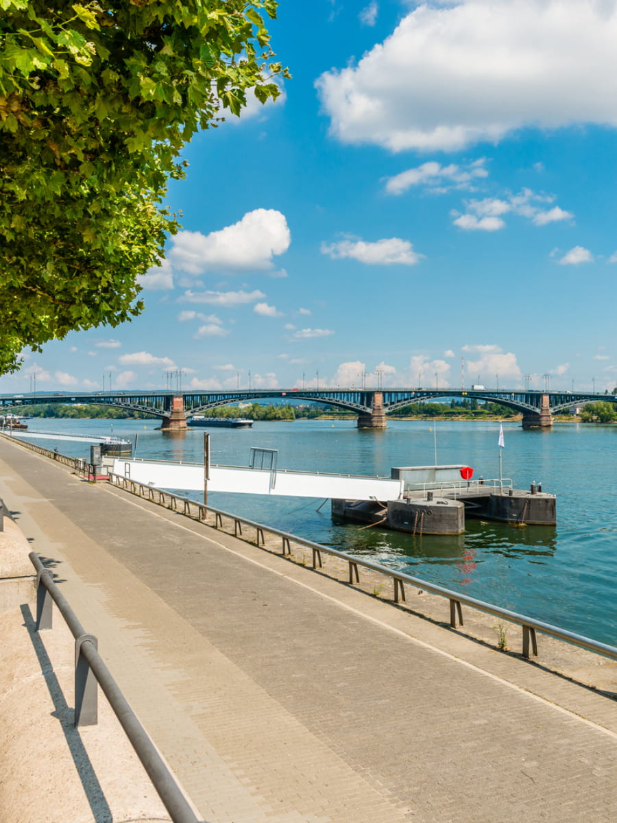 Rhine Promenade, Mainz Rhine Promenade, Mainz