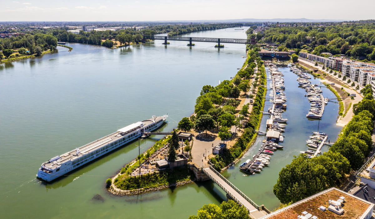 Rhine Promenade, Mainz Rhine Promenade, Mainz