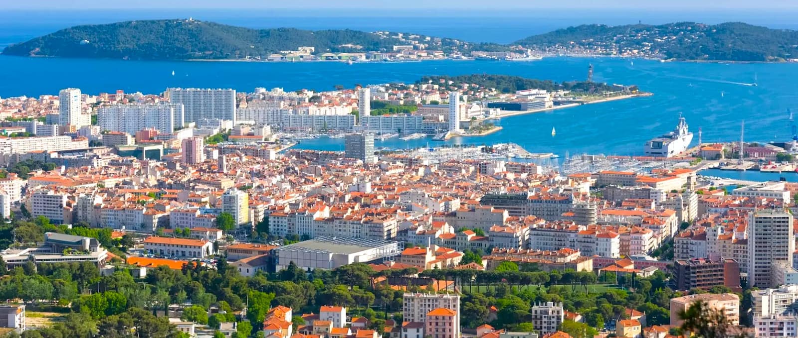 Toulon main