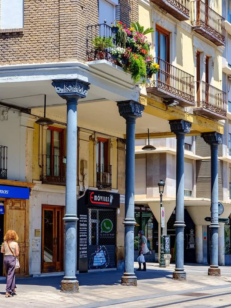 Avenida de César Augusto, Zaragoza Avenida de César Augusto, Zaragoza