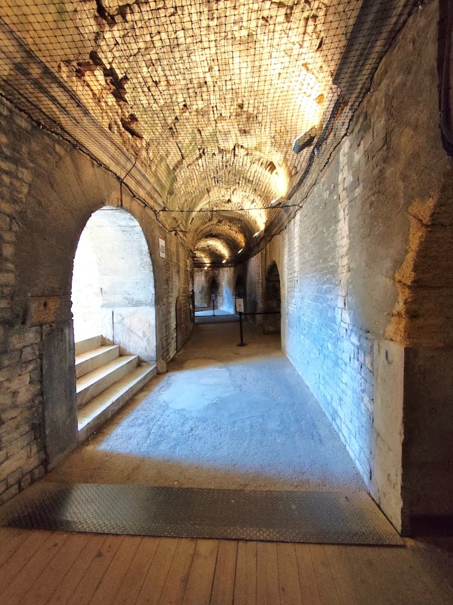 Arenes de Nîmes, Nîmes Arenes de Nîmes, Nîmes